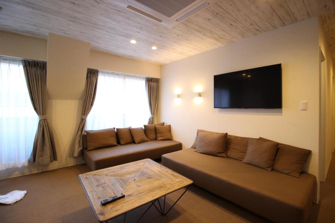 Appartamento Namba West Saika Osaka Esterno foto